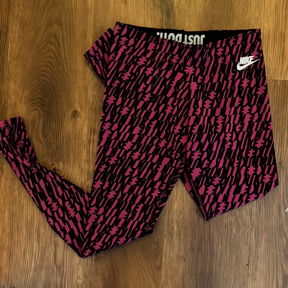 - Nike Logo Leggings